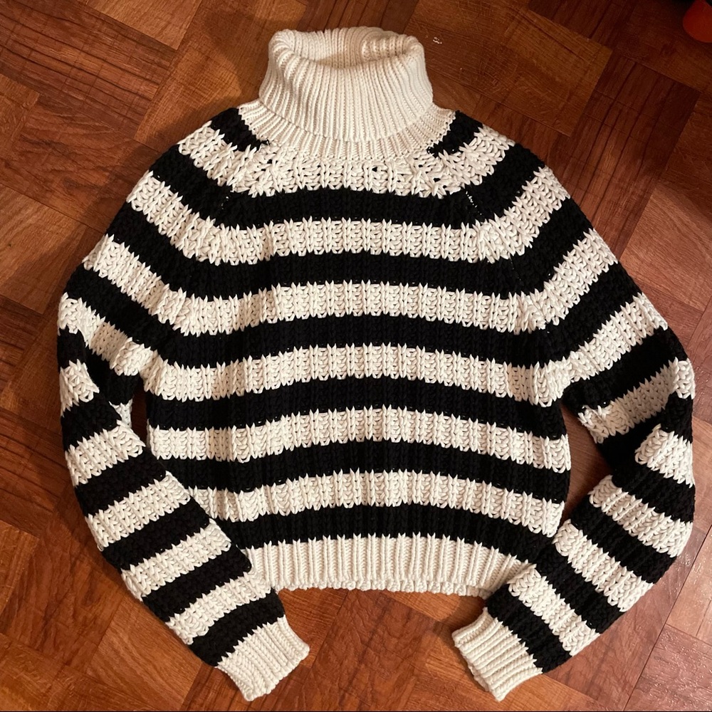 Forever 21 Sweater